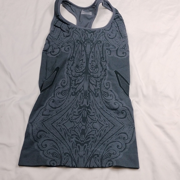 Athleta women's medium athletic top - Picture 1 of 10